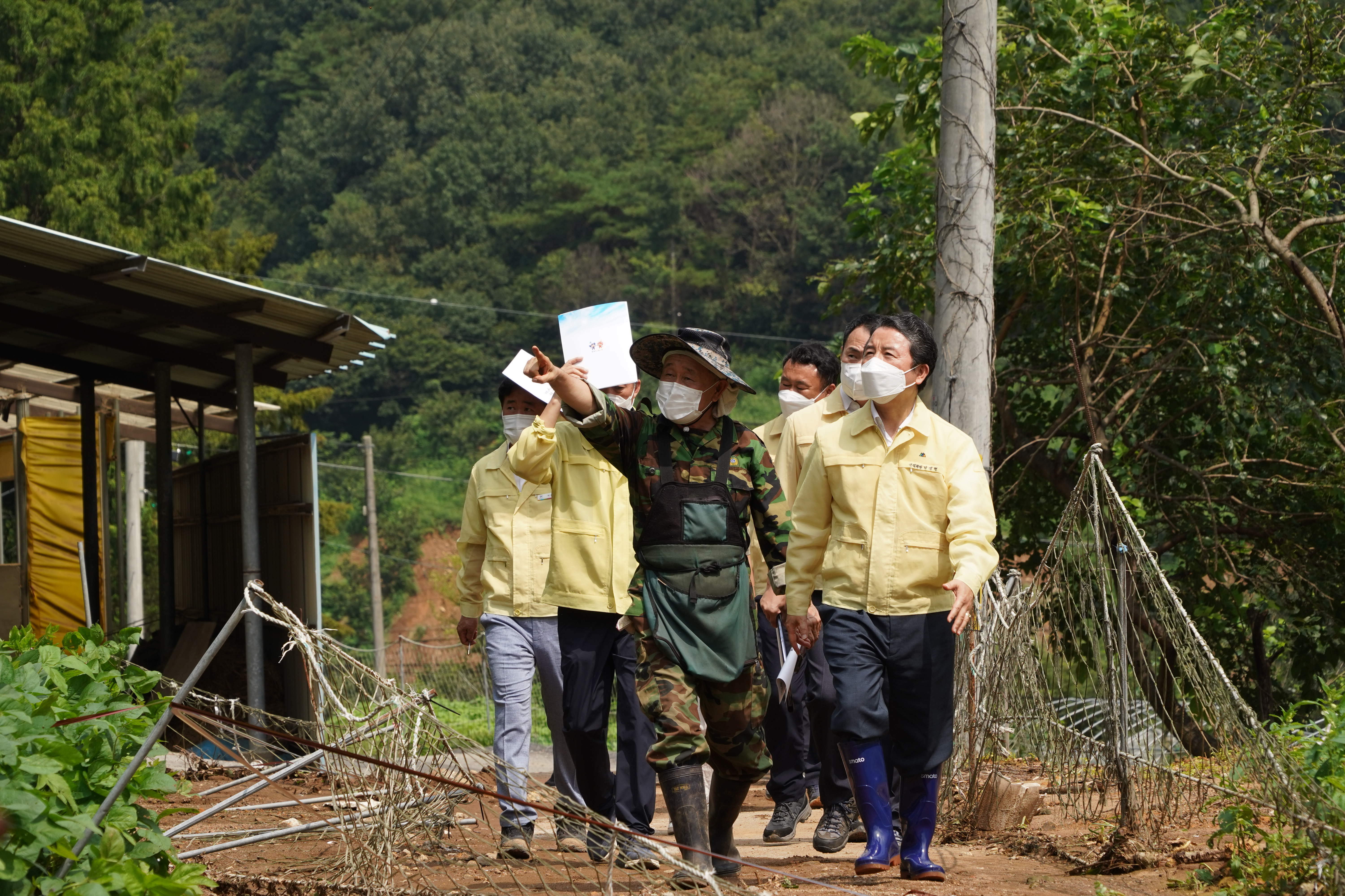 부여군 집중호우 피해 입은 밤나무 재배단지 현장 점검