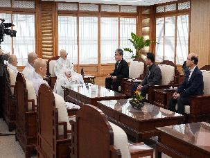임상섭 산림청장, 조계종 총무원장 진우스님 면담