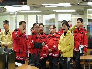 송미령 농림축산식품부장관, 중앙산림재난상황실 방문 격려
