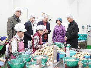 김인호 산림청장, 설 맞아 임산물 수급 상황 점검