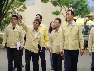 김해시 봉하마을 주변 소나무재선충병 피해 예방 현장 점검